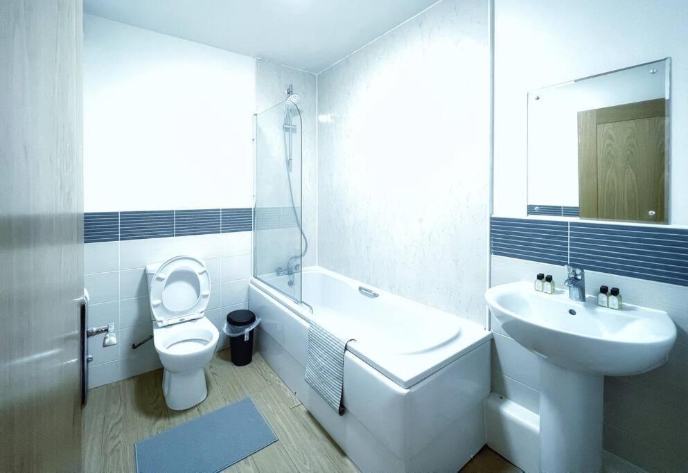 New Luxurious And Business Apt Appartement Swansea Buitenkant foto