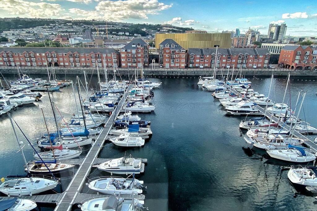 New Luxurious And Business Apt Appartement Swansea Buitenkant foto